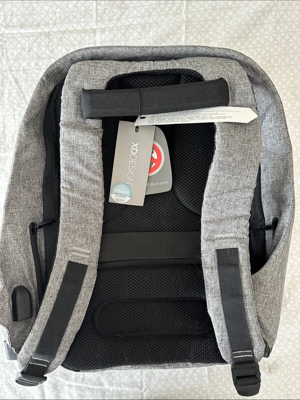 (NWT) XDesign Bobby Edge anti-theft backpack